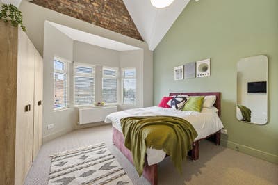 Luxurious, 6 Bed House in L13! - All En Suites! Main Photo