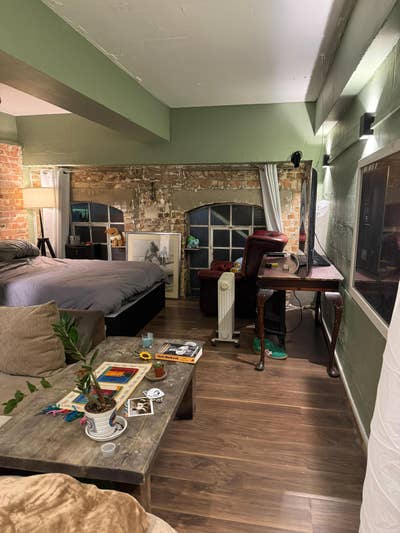 Large room with walk-in wardrobe  Main Photo