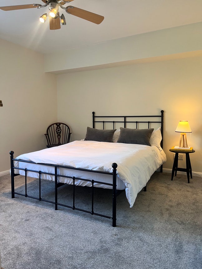 Double room available in Cotswold cottage Main Photo