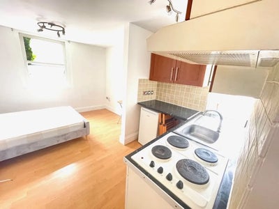 Self contained studio flat - Kilburn Main Photo
