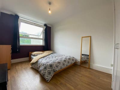 ✨ BRIGHT Double Room | Living Room & Open-Plan Kit Main Photo