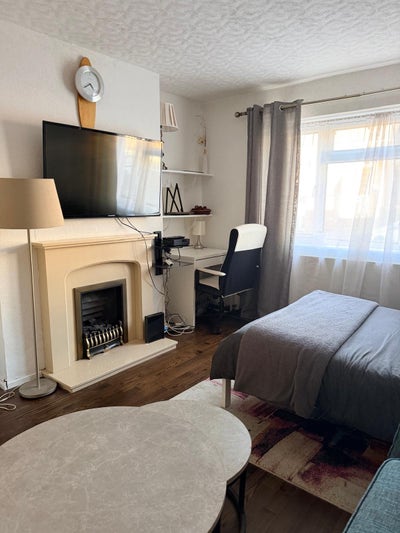 Very big Double room fully furnished  Main Photo