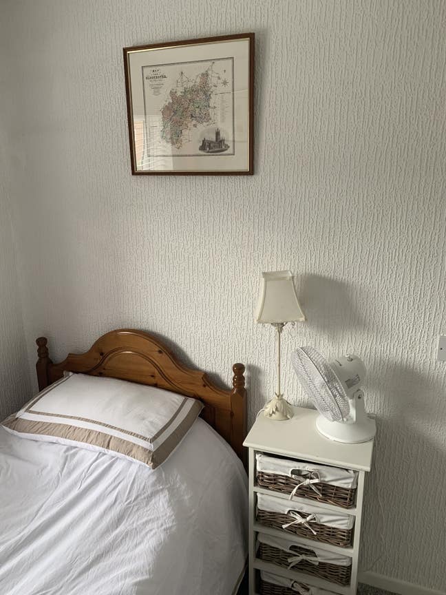 Single Room. Monday to Friday only. Whiteley.  Main Photo