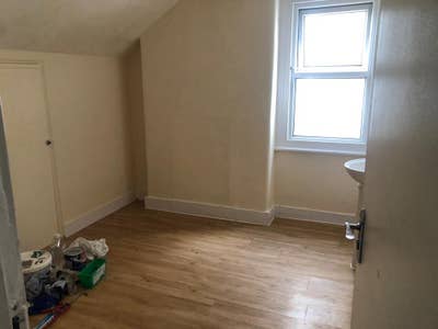 Room in a Shared House, South Norwood Hill, SE25 Main Photo
