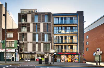 Modern 2 Bed Apartment with Terrace in Stratford Main Photo