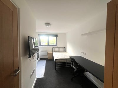 Discounted Studio in Forest Court | Available NOW! Main Photo