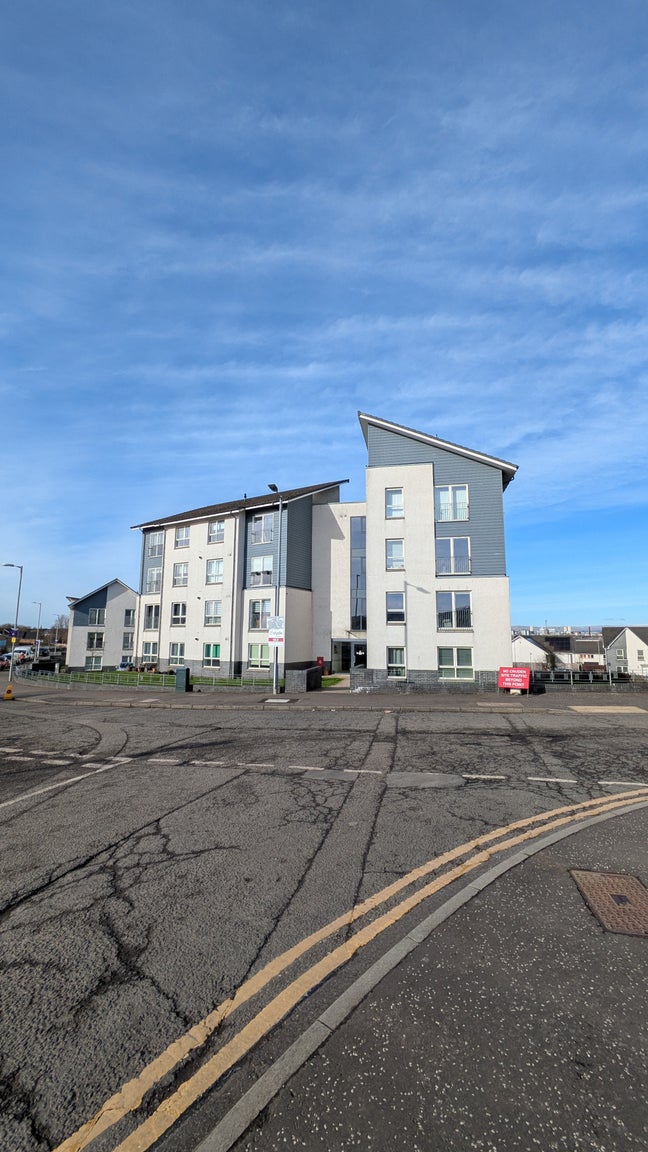 Modern double room for rent in new build -Toryglen Main Photo