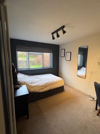 Premium Refurbished Double Rooms with Private Bath Main Photo