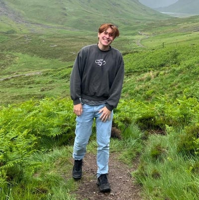 Looking for a spare room during summer! Main Photo