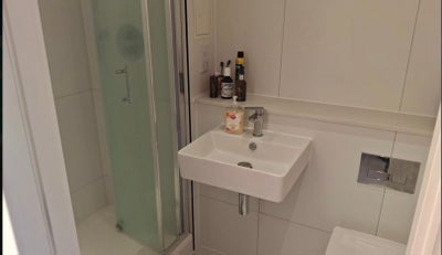 Large bedroom  ensuit Private Balcony   Main Photo