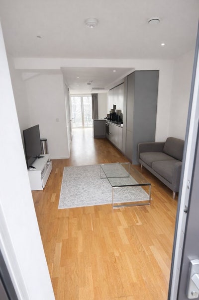 Room in spacious East Village maisonette  Main Photo