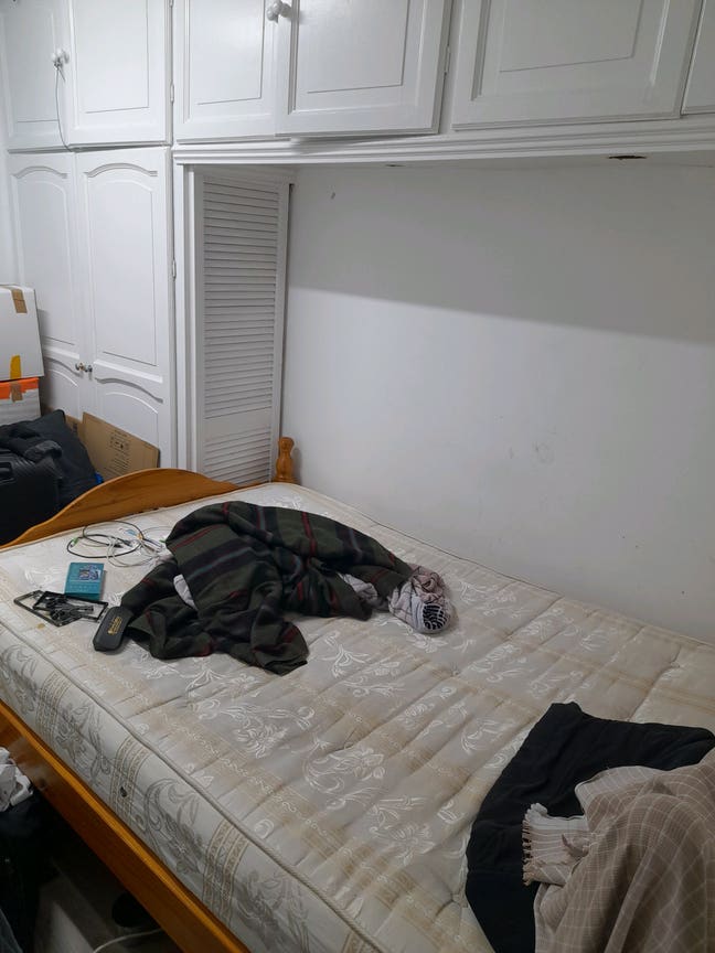 Room for Rent  Main Photo