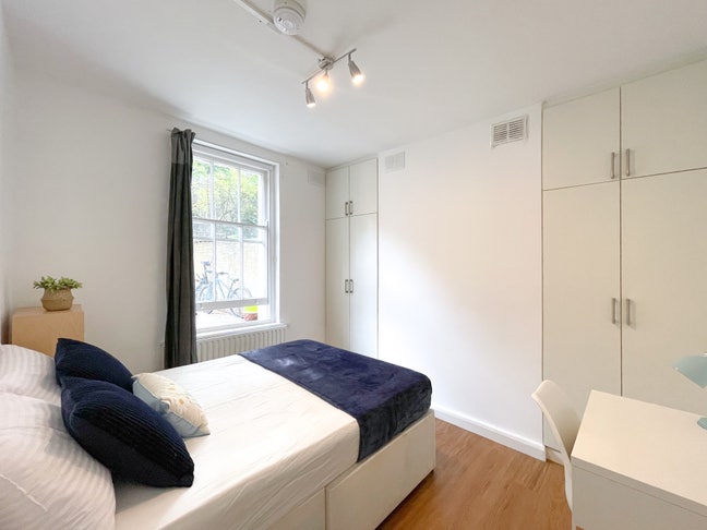 Cozy Double room 6 min from Camden Town Main Photo