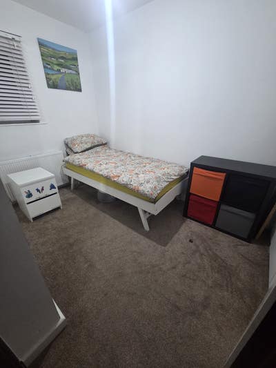 Double Room with ample storage – &pound;550 Main Photo