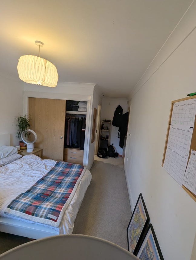 Double room en suite  in modern 3-bed flat Main Photo