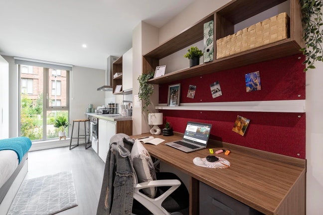 Fredrick House Students Studio Sublet-Bill Incl Main Photo