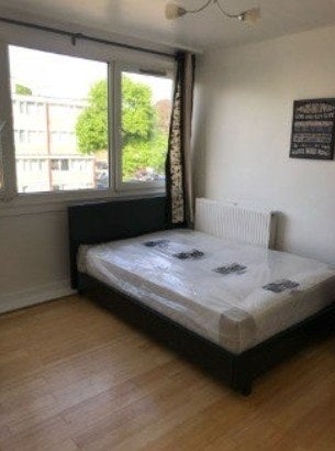 Small double room in Roehampton (123) Main Photo