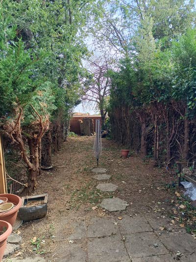 2 Bedroom Terraced House in Neasden Main Photo