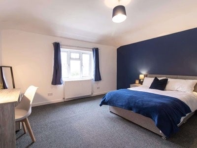 Large Double Bedroom Available Now 🏠 Main Photo