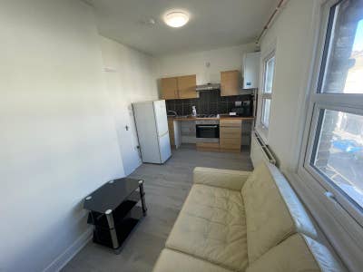1 Bedroom Flat – Hornsey Road N19 Main Photo