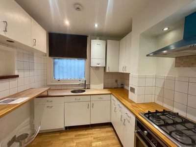 Studio / 1 bed available in Blackheath Main Photo