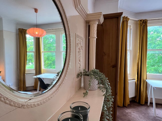 Stunning Double, Ealing, Garden, BBQ Main Photo