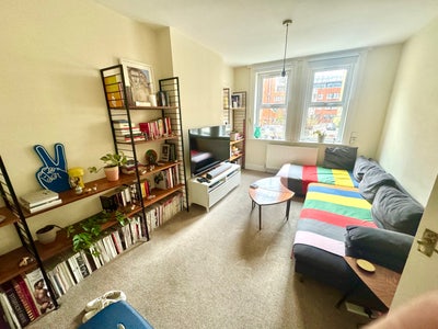 Short Term Let - 27/03 - 12/03 - Whole Flat 1 Bed Main Photo