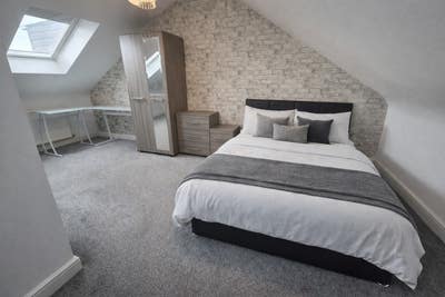 🚨 En Suite Room Near City Centre 🚨 Main Photo