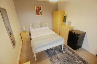 🏡 ✨ Modern Double Room – &pound;50 off for 1St Month! Main Photo