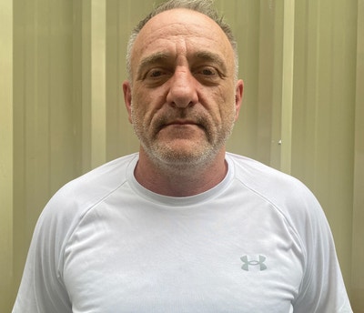 Professional Male seeks a single or double room Main Photo