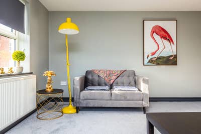 Modern 2-Bed Apartment | Bills Included  Main Photo