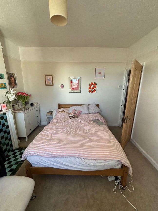 Double room available in 4-Bed house! Main Photo