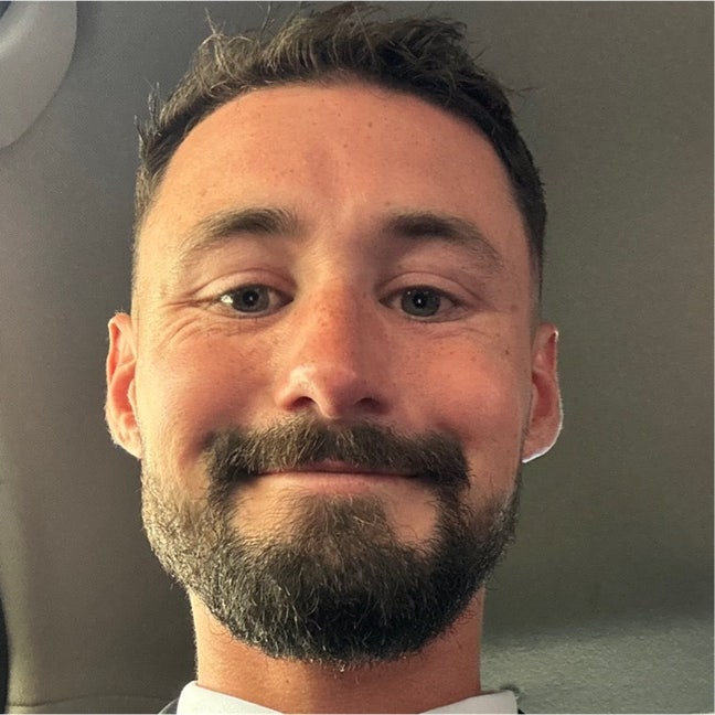 Professional Male seeks a single or double room Main Photo