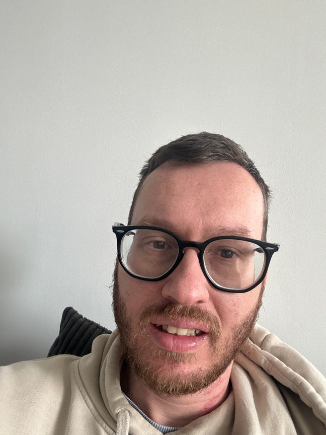 Professional Male seeks a double room with enuite  Main Photo