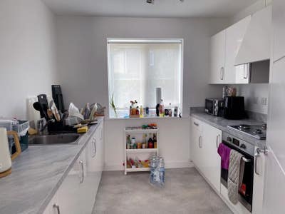 Bristol Ultra-Low Price Room Transfer Main Photo