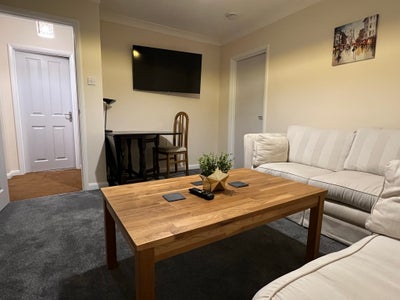 Double room Guildford – bills included Main Photo