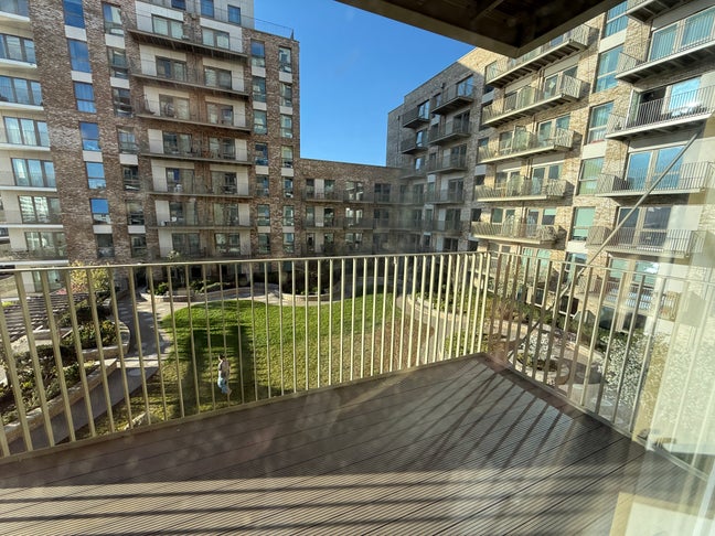 Spacious flat  Main Photo