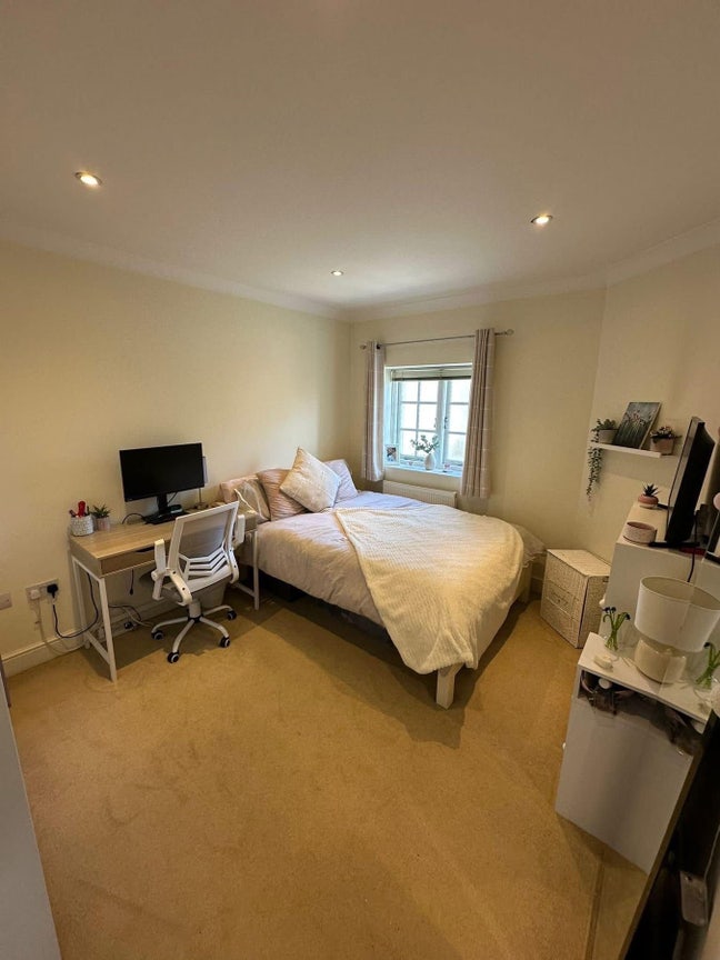 Can you fill our fourth bedroom in Mile End? Main Photo