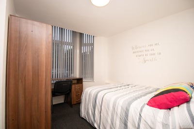 1 Double Room Available for Great Price! - L6 Area Main Photo