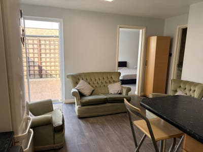 A 2 double bedroom furnished flat in a gated area  Main Photo