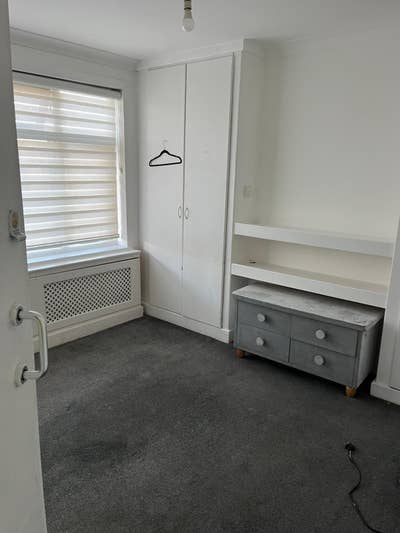 Double Room in UB10 9BQ – All Bills Included Main Photo