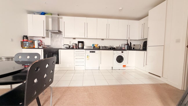 Double Ensuite room near Canning Town Station Main Photo