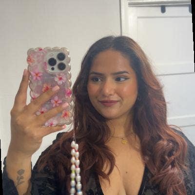 Professional Female seeks a double room Main Photo