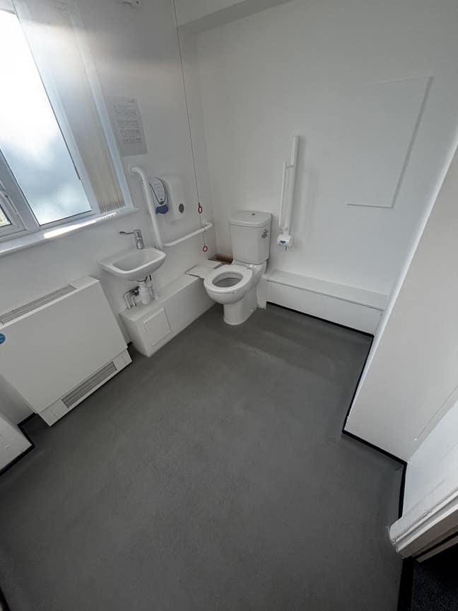 Rooms to rent  Main Photo