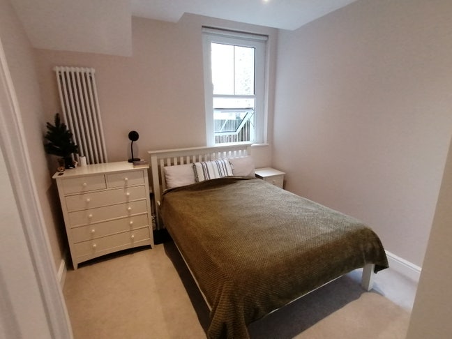 A double room in Vauxhall Main Photo