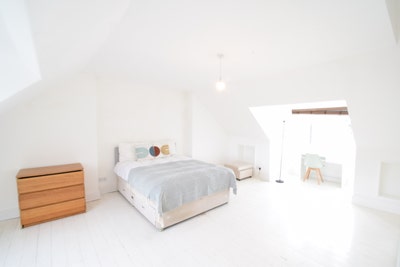 New Property/4 rooms available /Jubilee Line 2 min Main Photo