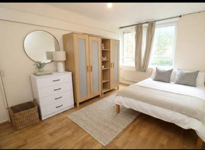 3 Amazing Rooms Available Next to Kilburn!! Main Photo