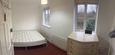 Room for rent in a 3bedroom house share  Main Photo