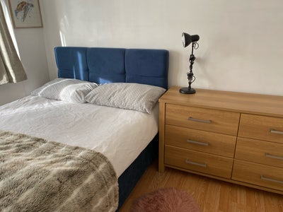 Quiet and bright room Main Photo