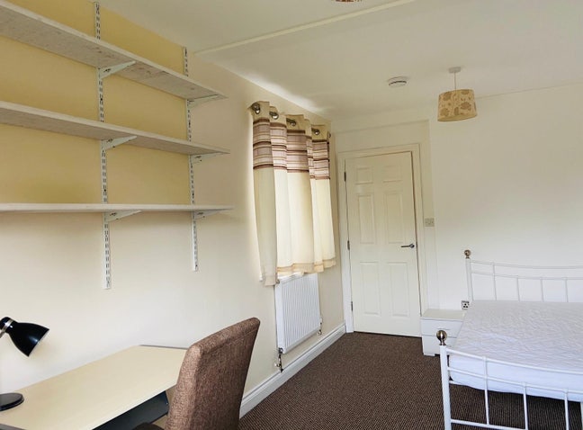 A large,bright double room CB1 .  Main Photo